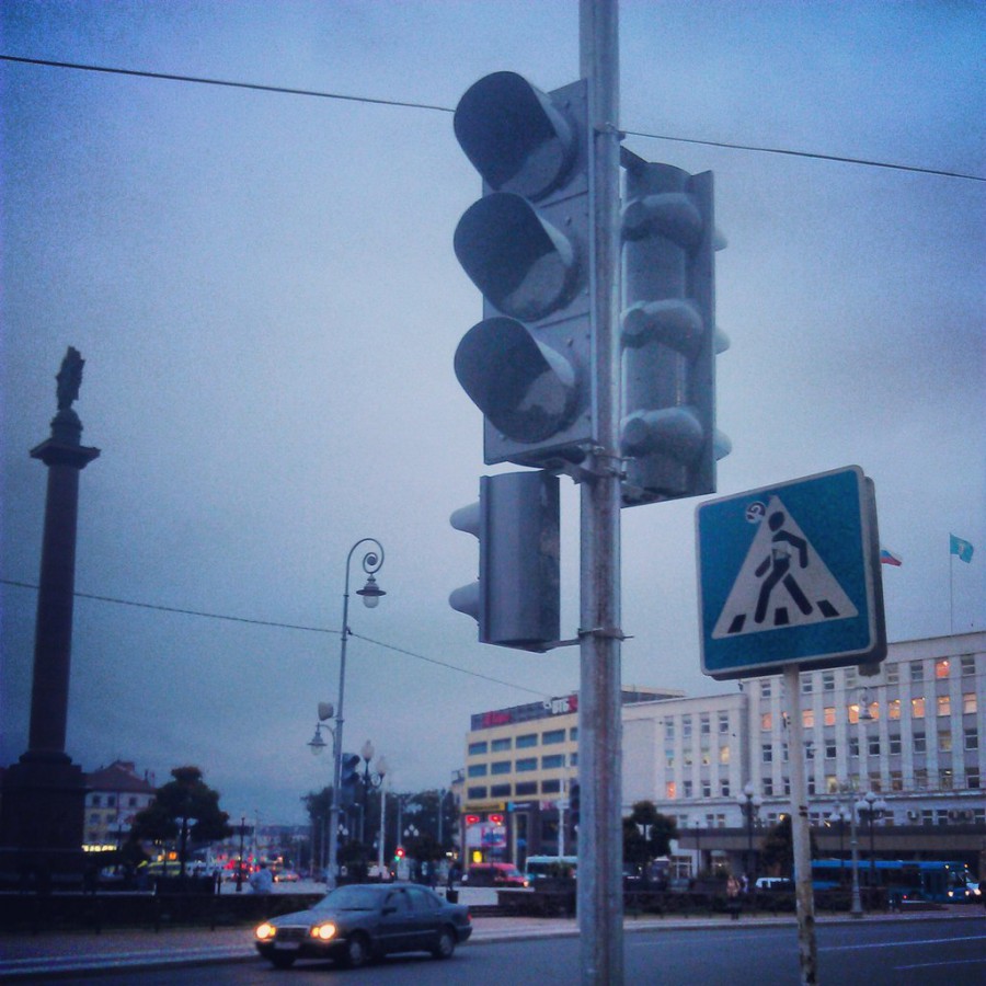 На ул. Гаражной возле «Калининградского пассажа» установили светофор