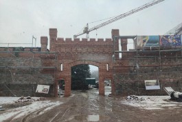В Гурьевске восстановили исторические ворота замка Нойхаузен