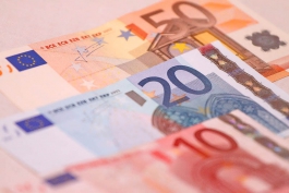 Курс евро снизился на 24 копейки