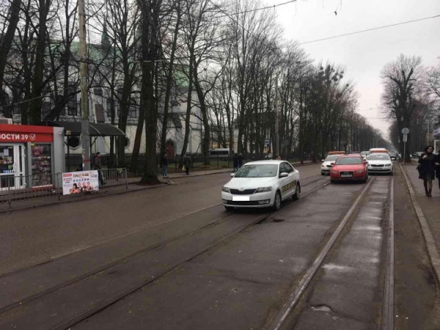На проспекте Победы в Калининграде «Рено» сбил 12-летнюю девочку