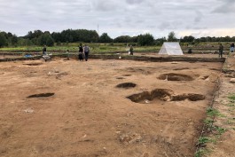 «Фибулы, монеты и старинная игра»: археологи раскопали в Калининградской области древний некрополь (фото)