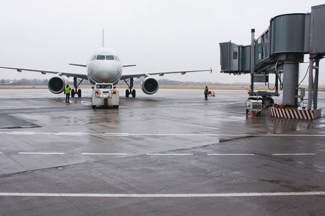 Правительство предлагает запустить чартерные рейсы в Калининградскую область