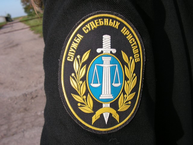 Калининградцу грозит год тюрьмы за оскорбление судебного пристава