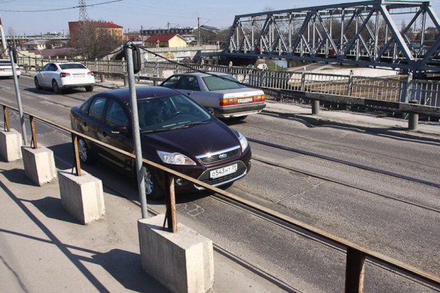В Калининграде частично обрушился мост на ул. Суворова