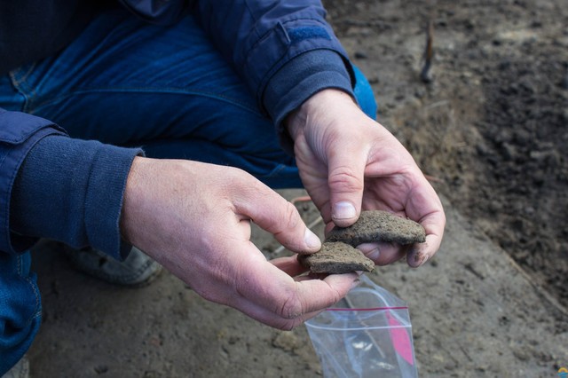 Под Калининградом археологи обнаружили посуду и украшения III-II веков до нашей эры (фото)