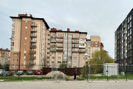 На участке общежитий БФУ в районе улицы Гагарина обустраивают «альтернативный проход» для горожан (фото)