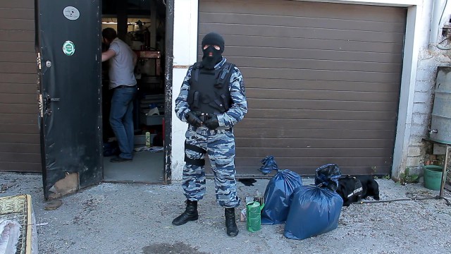 В гараже на окраине Калининграда обнаружен склад кокаина, амфетамина и марихуаны (фото) (фото)