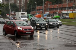 ГИБДД предупреждает калининградских водителей о проливном дожде и шквалистом ветре