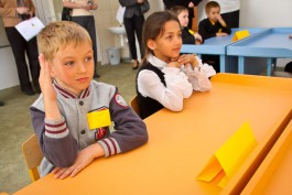 «Вылетит в копеечку»: сколько стоит собрать ребёнка в школу в Калининграде (видео)