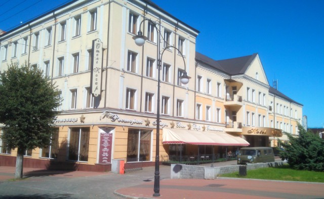 Судебные приставы арестовали имущество гостиницы «Кочар» в центре Черняховска