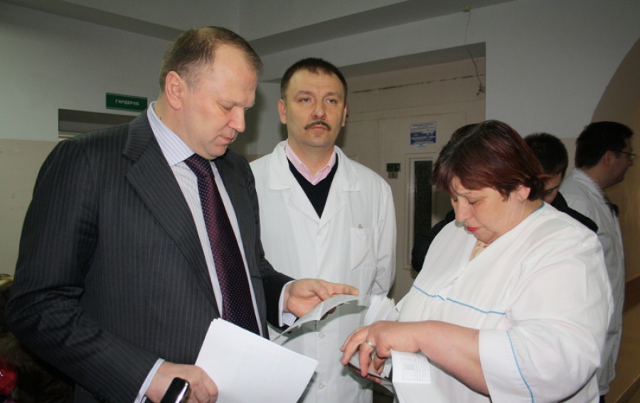 Прокуратура требует от Цуканова решить вопрос с лекарствами для льготников