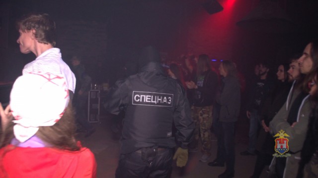 Наркополицейские устроили облаву в ночных клубах Калининграда (фото)