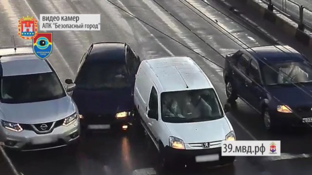 «Безопасный город» опубликовал подборку декабрьских ДТП на дорогах Калининграда (видео)