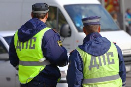 В Калининграде пассажир микроавтобуса проглотил наркотики при задержании