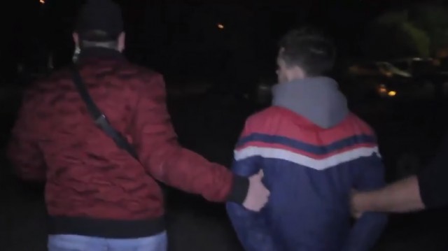 СК: В Калининграде двое подростков избили и ограбили школьников (видео)