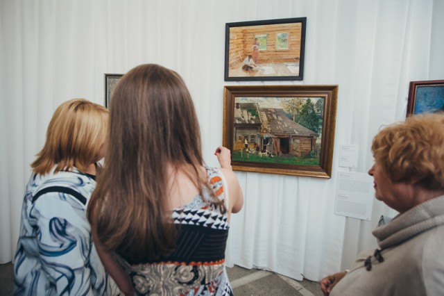 «Подарок жителям области»: в Калининграде открылась выставка «Окна в Россию. Шедевры семи поколений»