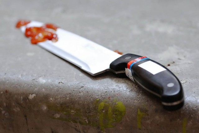 Мужчина с ножом напал на калининградца возле ночного клуба на Ленинском проспекте