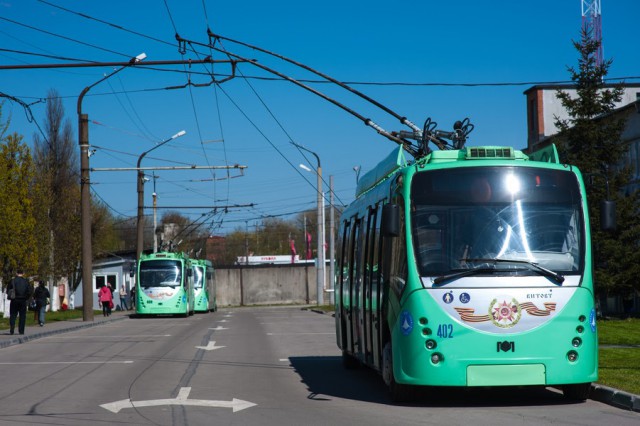В Калининграде девятилетняя девочка получила травмы при падении в троллейбусе