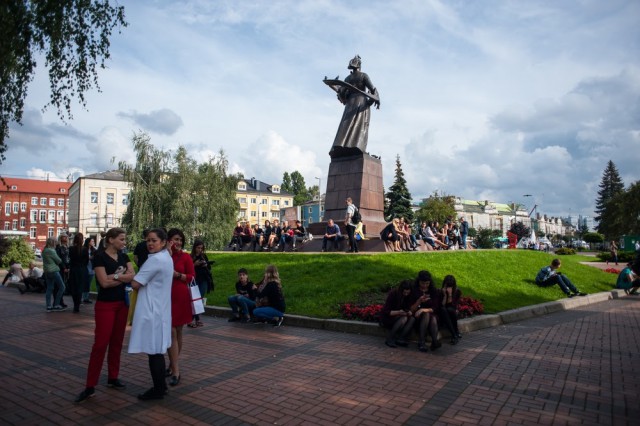 Члены топонимической комиссии не смогли придумать название скверу у памятника «Мать Россия»