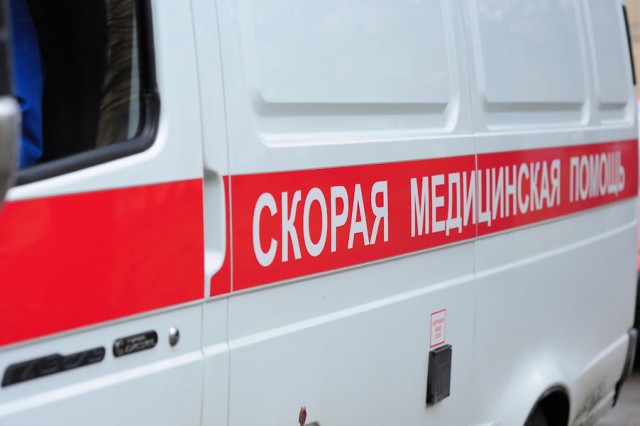 Очевидец: Скорая помощь в центре Калининграда сбила человека на пешеходном переходе