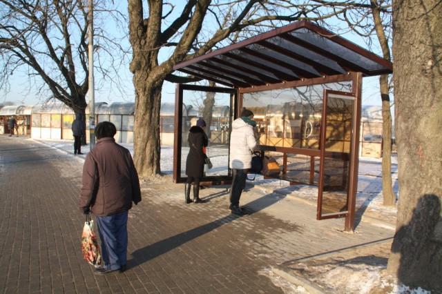 К лету на улицах Калининграда установят 39 новых остановочных павильонов