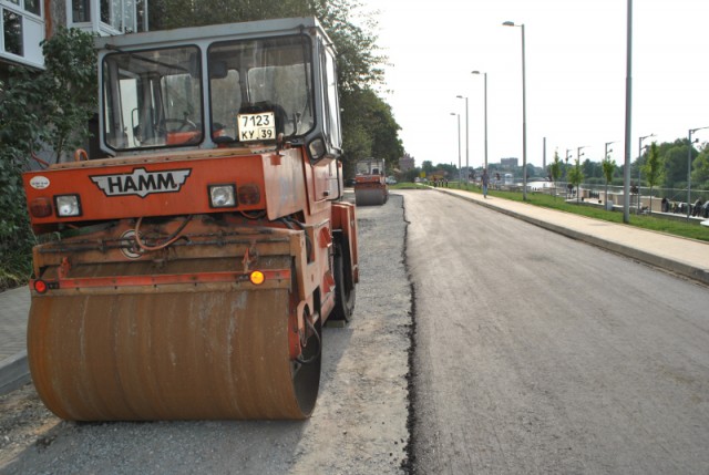 Дорогу вдоль набережной Трибуца в Калининграде обещают отремонтировать через семь дней (фото)