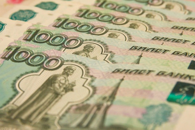 Житель области задолжал своей дочери алименты на полмиллиона рублей