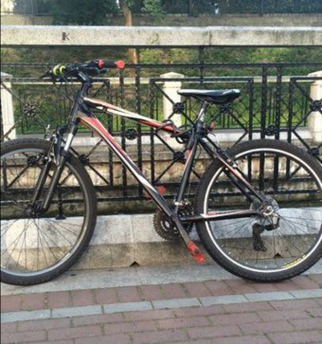 В Калининграде мужчина обманул школьника и отобрал у него велосипед