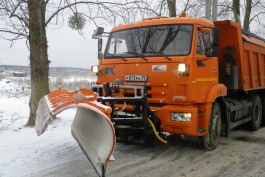 На дороги Калининградской области выпустили 130 машин для уборки снега