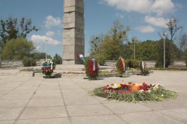 «75 лет назад»: в Калининграде возложили цветы в память о начале Великой Отечественной войны (фото)