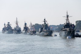 Корабли Балтфлота начали выстраивать в парадный строй перед Днём ВМФ