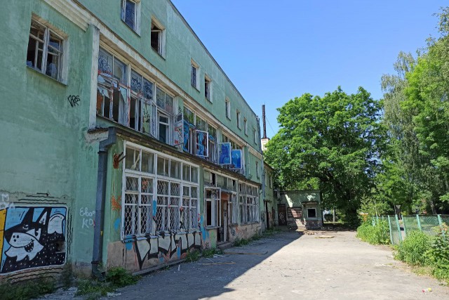 Прокуратура требует ограничить доступ к опасному зданию на Верхнем озере в Калининграде