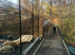 В калининградском зоопарке устанавливают трёхметровый забор (фото)