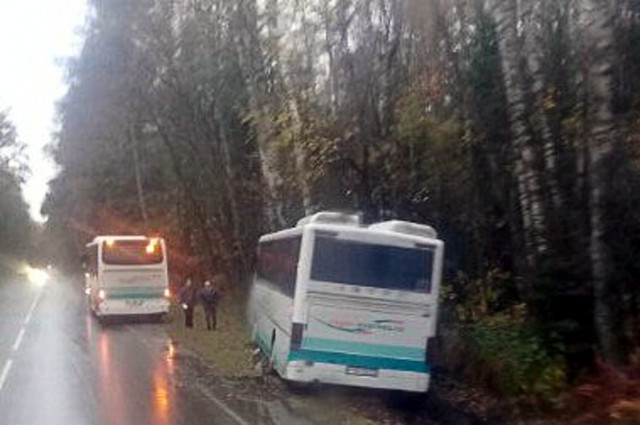 УМВД об аварии на балтийской трассе: Водитель автобуса уходил от столкновения с фурой