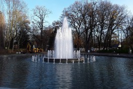 В зоопарке Калининграда в субботу запустили отремонтированный фонтан-памятник