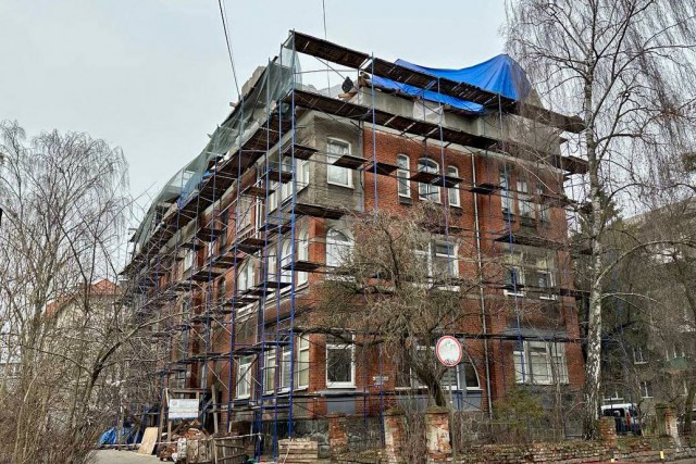 В Калининграде отремонтируют фасад дома-памятника рядом с зоопарком 