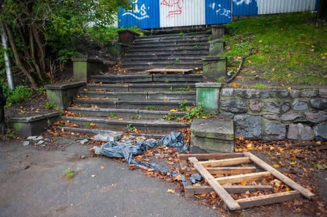 Ярошук запретил демонтировать немецкую гранитную лестницу на Нижнем озере в Калининграде