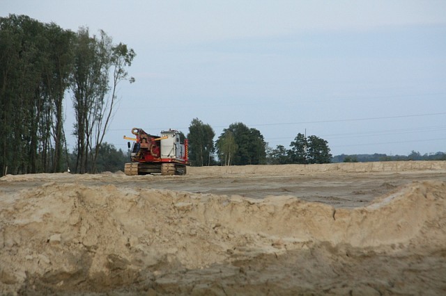 При строительстве стадиона на Острове засыпают песком часть вального укрепления Кёнигсберга (фото)