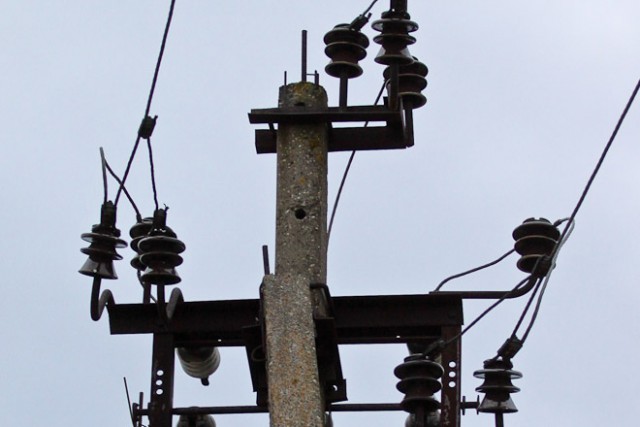 СК: В Багратионовском районе из-за гнилой опоры ЛЭП погиб электромонтёр