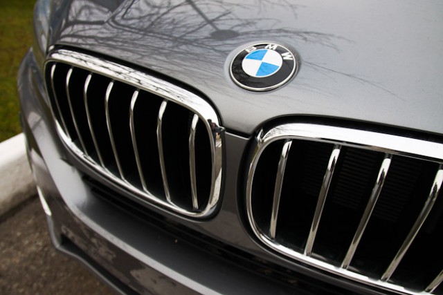 BMW президента Польши попал в кювет из-за лопнувшего колеса
