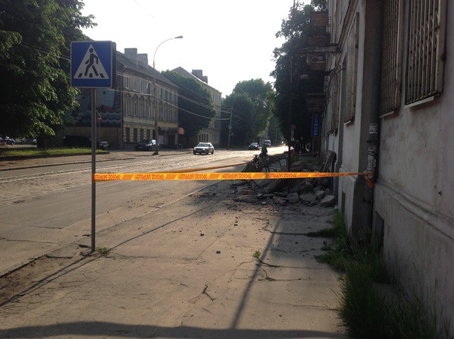 В отделе полиции на ул. Киевской в Калининграде обрушился балкон (фото) (фото)