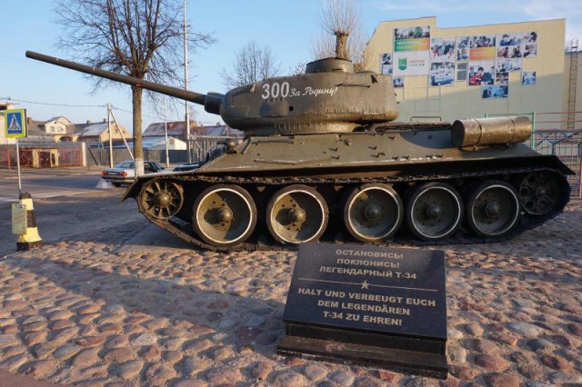Военная выставка для неиностранных туристов в Советске (фото)