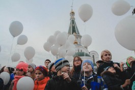 «Шары в небо»: в Калининграде прошёл День памяти жертв ДТП (фото)
