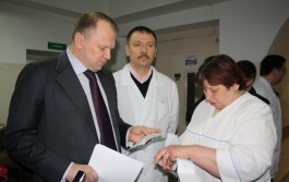 Цуканов пообещал увольнять главврачей больниц, где пациентов заставляют покупать лекарства