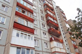 В Калининграде автомобилисты засудили управляющую компанию за упавшие на машины балконы