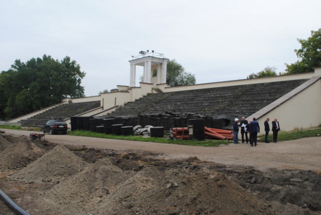 Ярошук: На стадионе «Локомотив» работы идут обширным фронтом, но есть проблемы (фото)