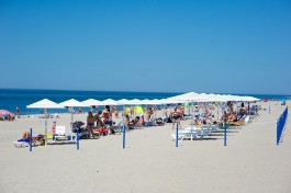 За лето Янтарный заработал на пляжной инфраструктуре 6,8 млн рублей