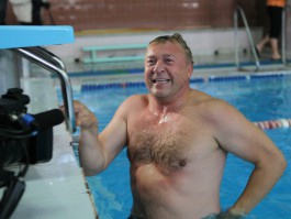 Александр Ярошук после сдачи норм ГТО по плаванью