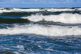 МЧС предупреждает об усилении ветра и больших волнах в Балтийском море