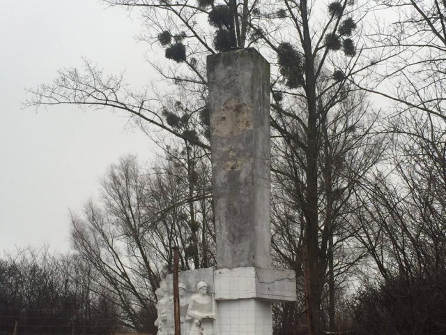 На полный демонтаж памятника Черняховскому в Пененжно не хватает 25-30 тысяч злотых